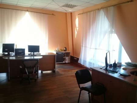 Сдам в аренду офис с мебелью S- 35 кв.м., г. Иркутск, ул. Полярная 